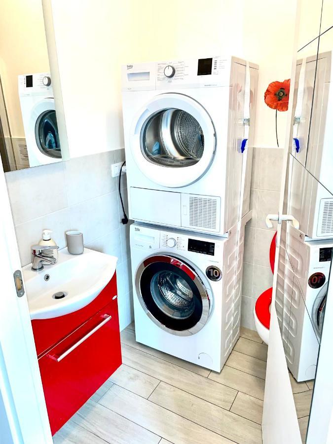 Leopolda Station Apartment Florenz